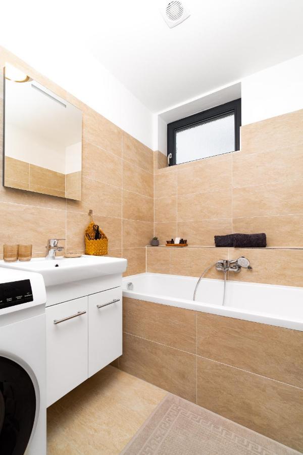 Апартаменты Apartman 1006 Челадна Экстерьер фото